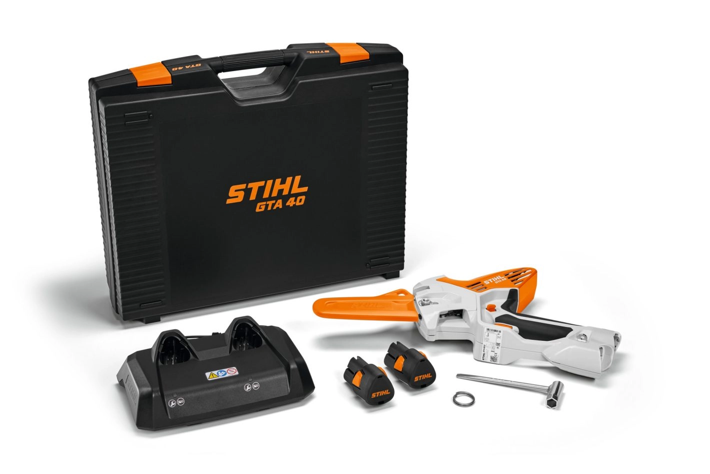 motoferastrau-cu-acumulator-stihl-gta-40-set-2-as2-si-inc Fierastrau STIHL GTA 40 - set cu 2 acumulatori si incarcator - imagine 1